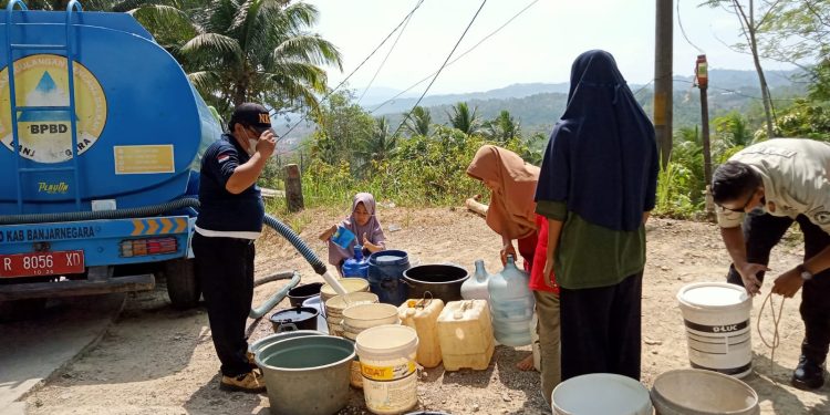 PGRI Peduli!! Dropping Air Bersih Untuk Warga Yang Membutuhkan